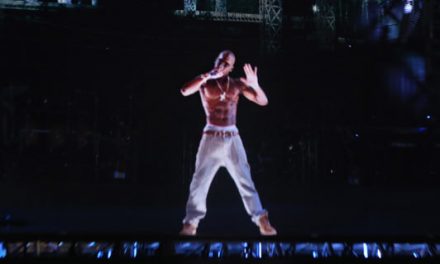 2Pac vuelve a actuar en el Festival Coachella 2012 mediante un holograma