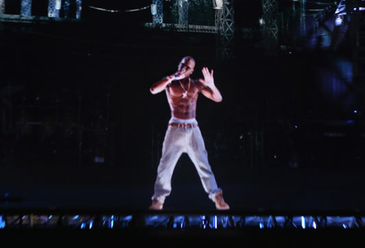 2Pac vuelve a actuar en el Festival Coachella 2012 mediante un holograma